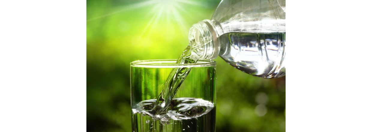 Flaskevand: Dyrt, forurenende og m�ske ikke engang bedre