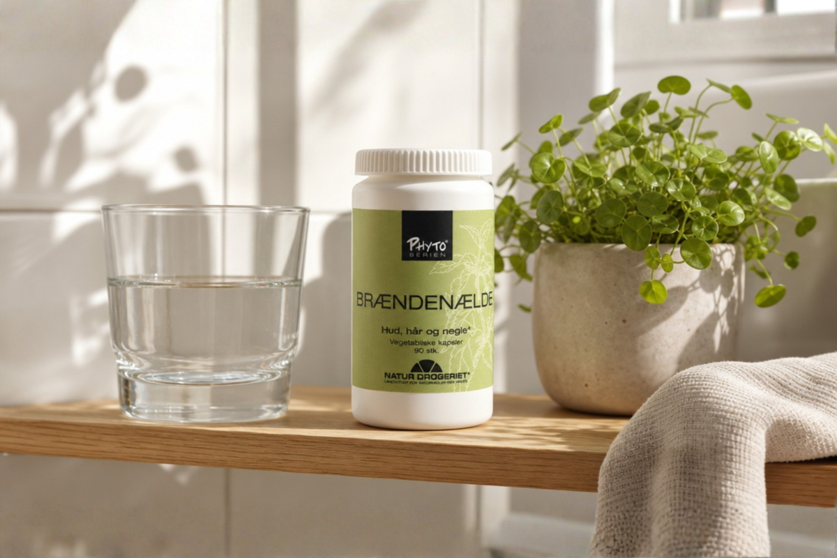 Natur-Drogeriet Br�nden�lde 90 kapsler � naturlig st�tte til hud, h�r og negle fra Phyto-serien.