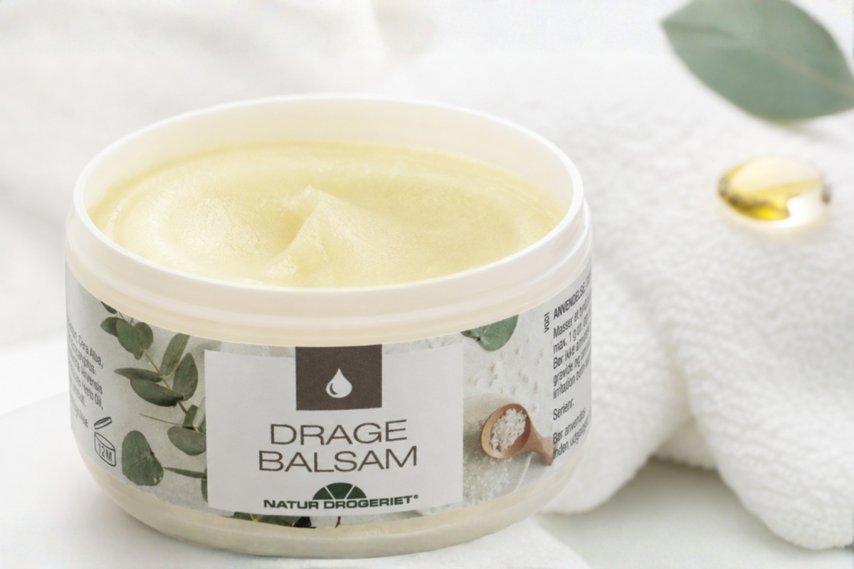 Natur-Drogeriet Drage Balsam 45 ml i hvid krukke pr�senteret hos Helseservice.