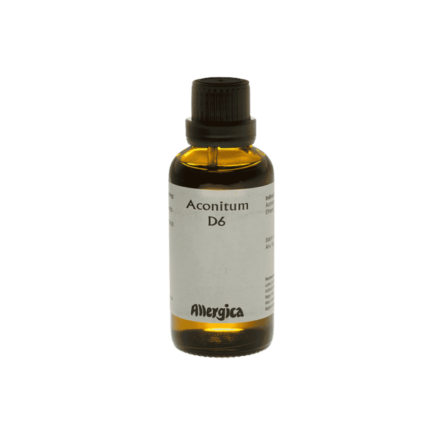 En m�rkebrun apoteker-glasflaske fra det danske firma Allergica. Flasken indeholder 50 ml Aconitum D6 dr�ber og har en hvid etiket samt en praktisk, indbygget dr�bet�ller for hurtig dosering.