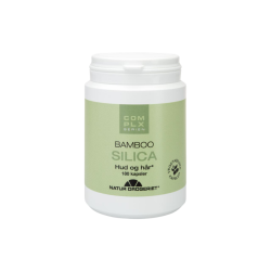 Hvid plastikb�tte med en lysegr�n etiket fra Natur Drogeriet. Teksten p� b�tten siger 'COMPLX SERIEN, BAMBOO SILICA, Hud og h�r, 180 kapsler, Vegetabilske kapsler'.*