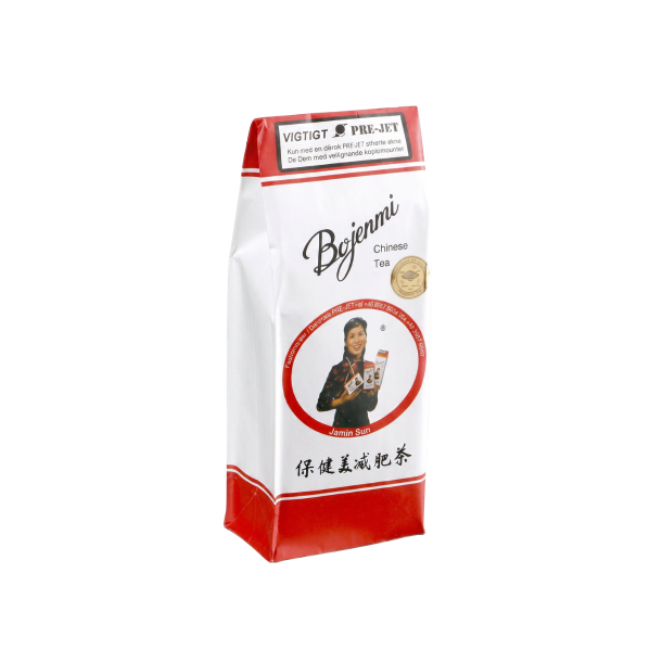Den ikoniske st�ende pose i hvid og r�d med 'Bojenmi Chinese Tea'. Posen er fra m�rket Pre-Jet og prydes af et fotografi af en asiatisk kvinde og kinesiske skrifttegn.