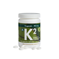 DFI K2 vitamin 90 mcg vegetabilsk. Hvid d�se med gr�nt bladdesign, der indeholder 90 veganske og sojafrie tabletter til opretholdelse af normale knogler.