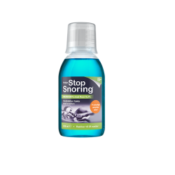 En gennemsigtig flaske med 250 ml Helps Stop Snoring Mundskyl mod snorken. Flasken indeholder en bl� v�ske, har et transparent m�lel�g p� toppen og en etiket, der viser et sovende par samt teksten '11 naturlige �teriske olier'.